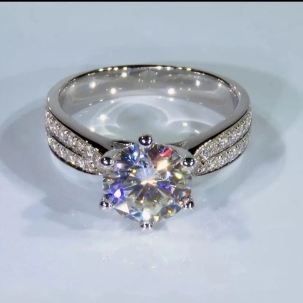 HOST PICK 😍 Gorgeous Engagement Ring. S6 - Picture 3 of 4